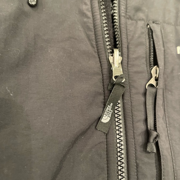 🎉HOST PICK🎉 The North Face black “Denali” zip up jacket with hood - Picture 5 of 11